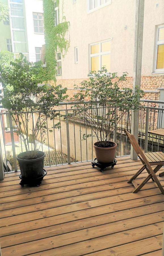 Ruhige Art-Garconniere Mit Balkon Apartment Wina Bagian luar foto