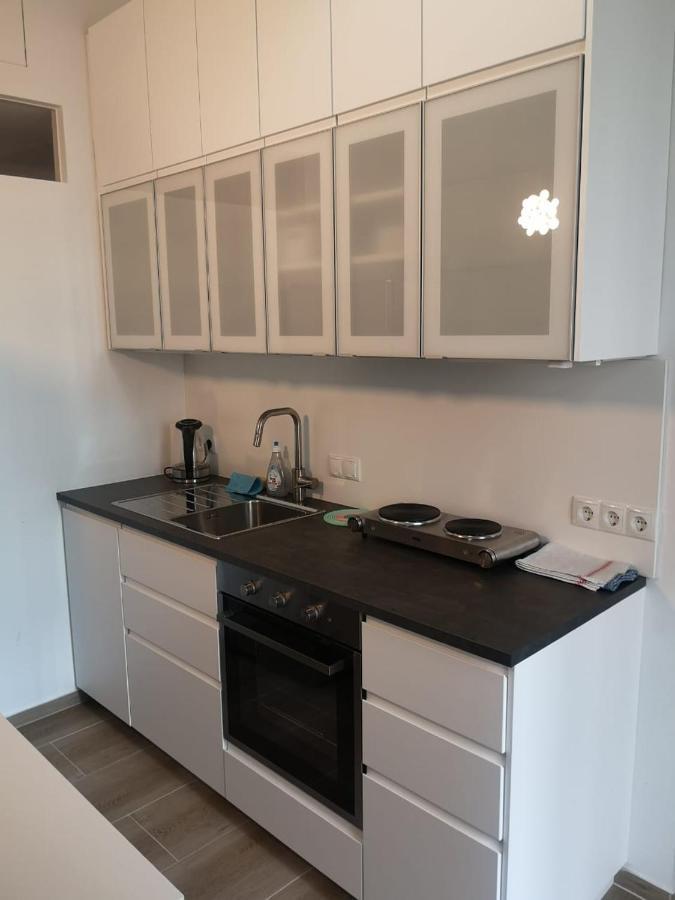 Ruhige Art-Garconniere Mit Balkon Apartment Wina Bagian luar foto
