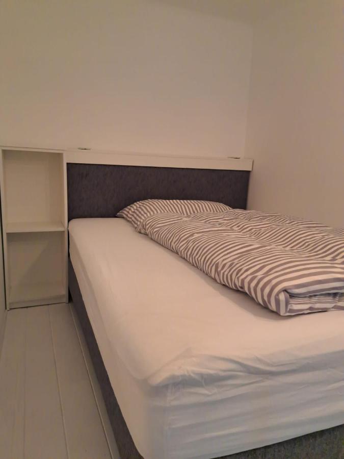Ruhige Art-Garconniere Mit Balkon Apartment Wina Bagian luar foto
