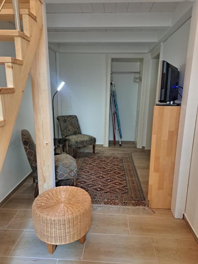 Ruhige Art-Garconniere Mit Balkon Apartment Wina Bagian luar foto